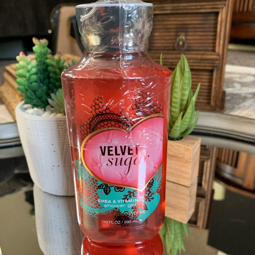 BBW Velvet Sugar shower gel NEW
